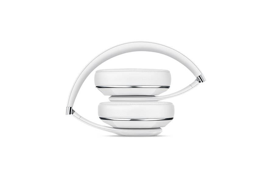 SEALED BEATS BY DRE STUDIO WIRELESS MP1G2LL/A GLOSS WHITE ON-EAR HEADPHONES