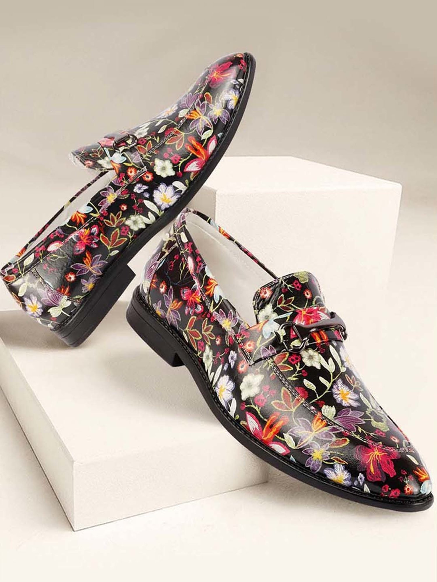 Fausto Men's Black Casual Loafers