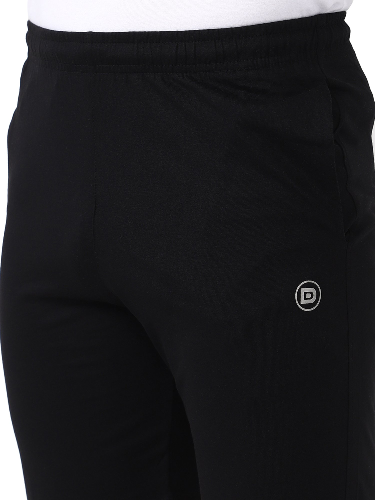 Dyca Black Regular Fit Shorts