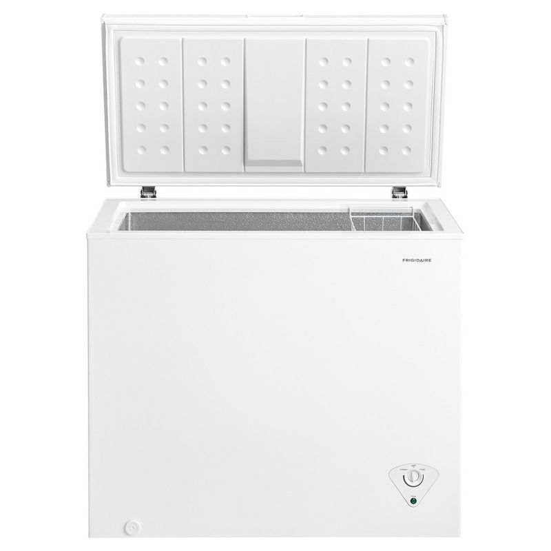 Frigidaire 7.0 cu ft Chest Freezer White