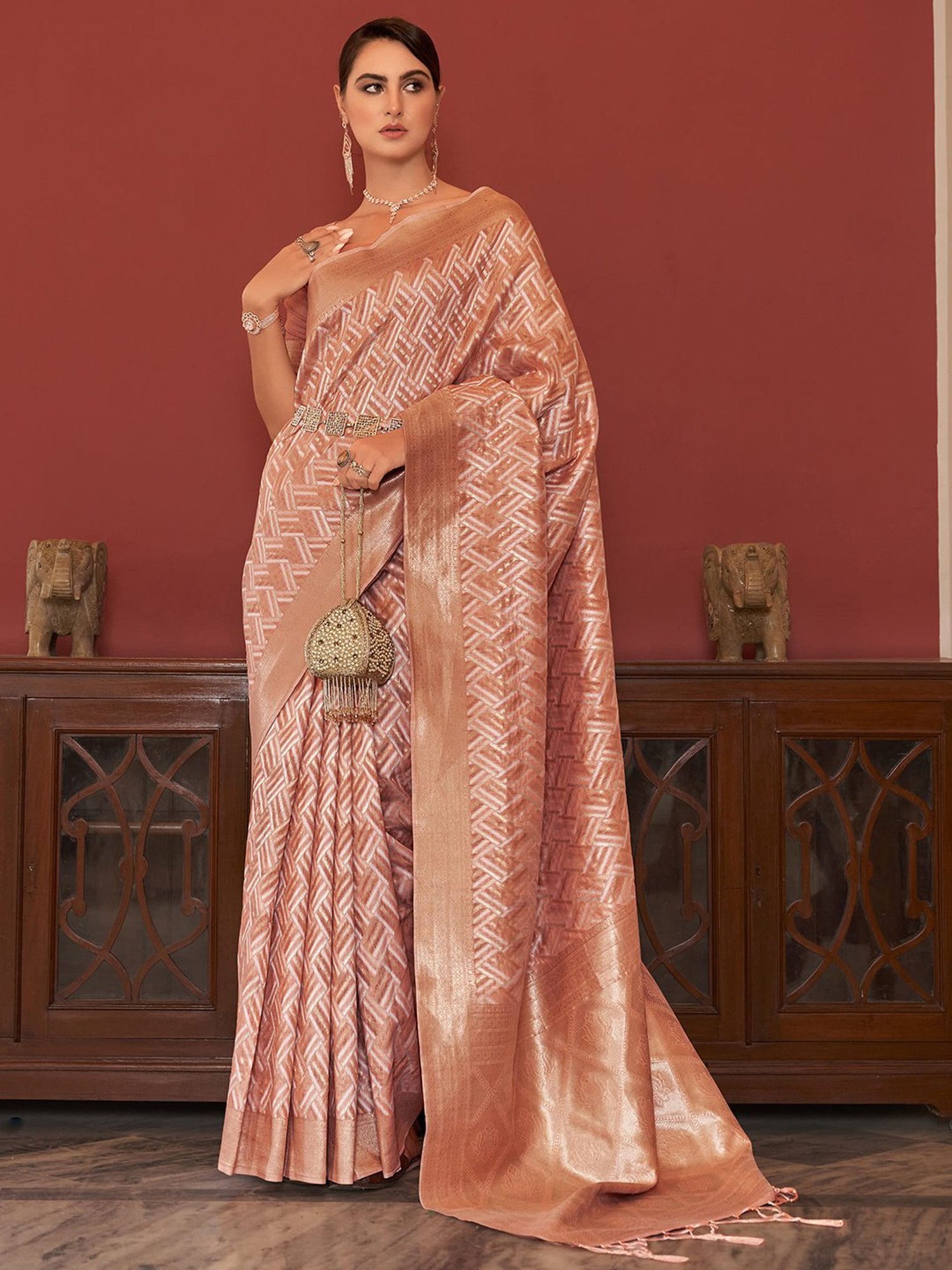 Elora Peach Linen Woven Saree With Unstitched Blouse