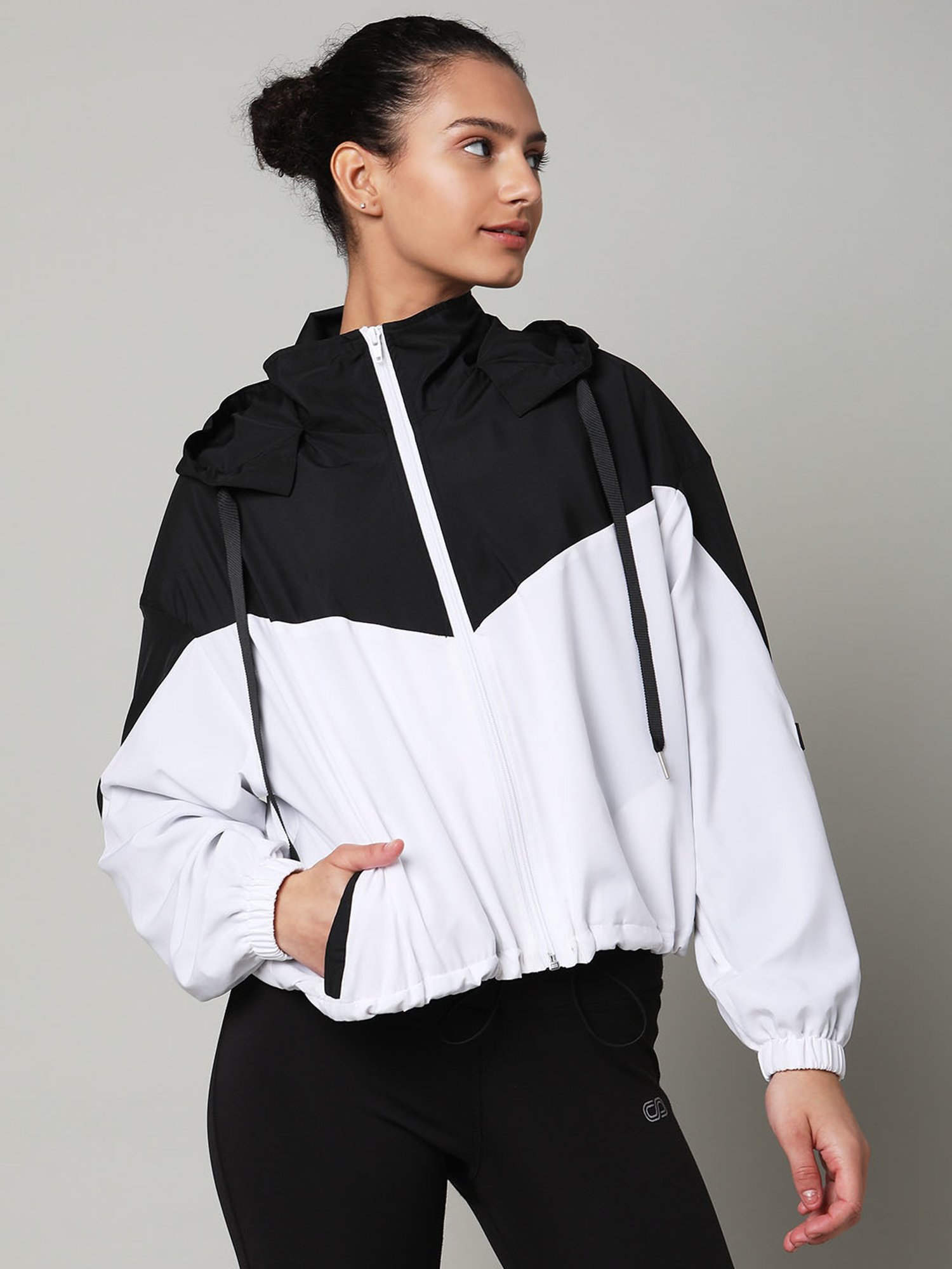 SILVERTRAQ Black & White Color-Block Sports Jacket