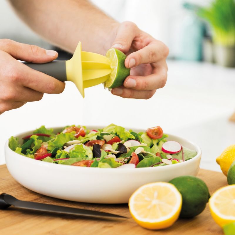 BergHOFF Leo 5" Polypropylene Hand Juicer, Yellow