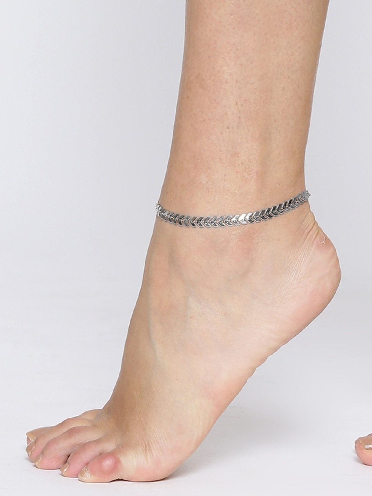 OOMPH Silver-Tone Delicate Leaf Chain Fashion Stylish Latest Anklet for Women