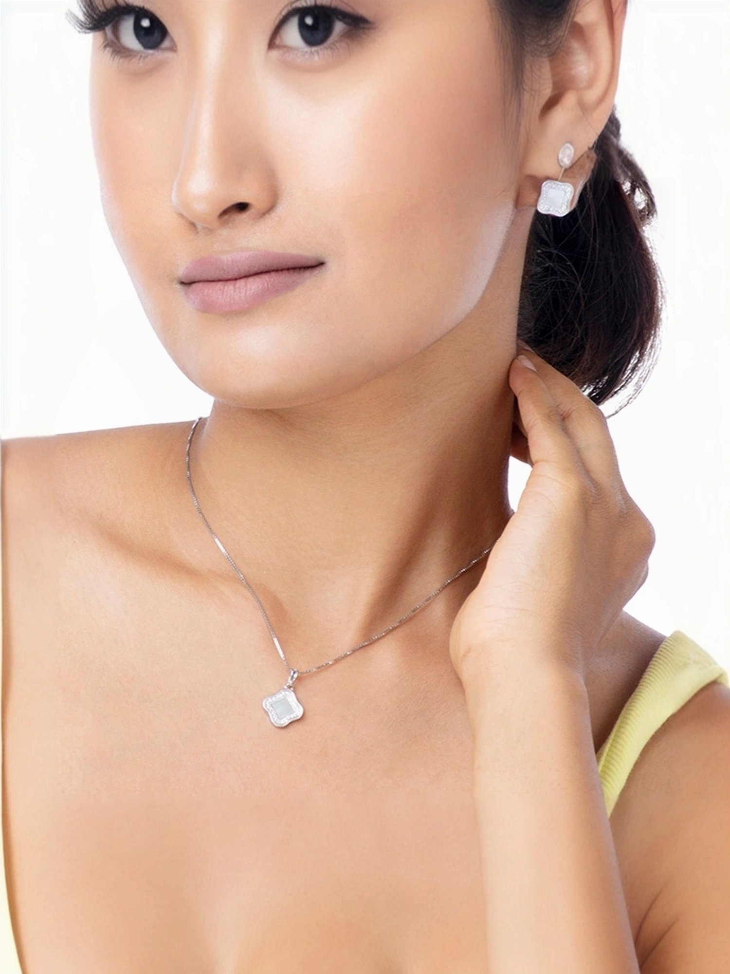 Touch925 Sterling Silver Zirconia Silver Pendant Set for women