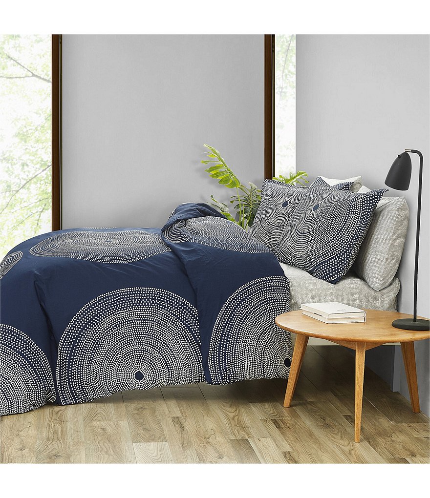 J. Queen New York Vera Bedding Collection