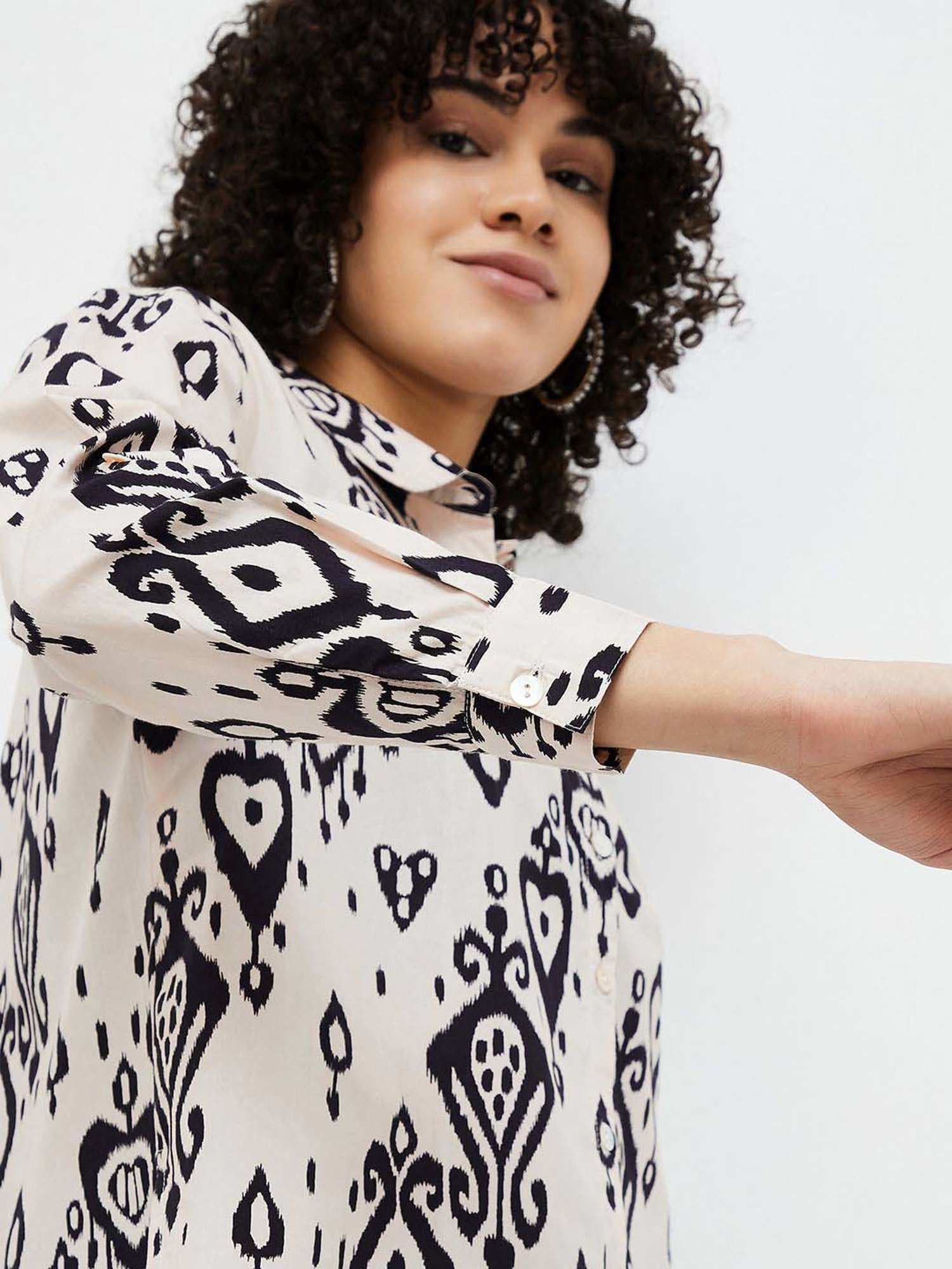 Colour Me by Melange Black & Off-White Cotton Printed Crop Top With Jacket