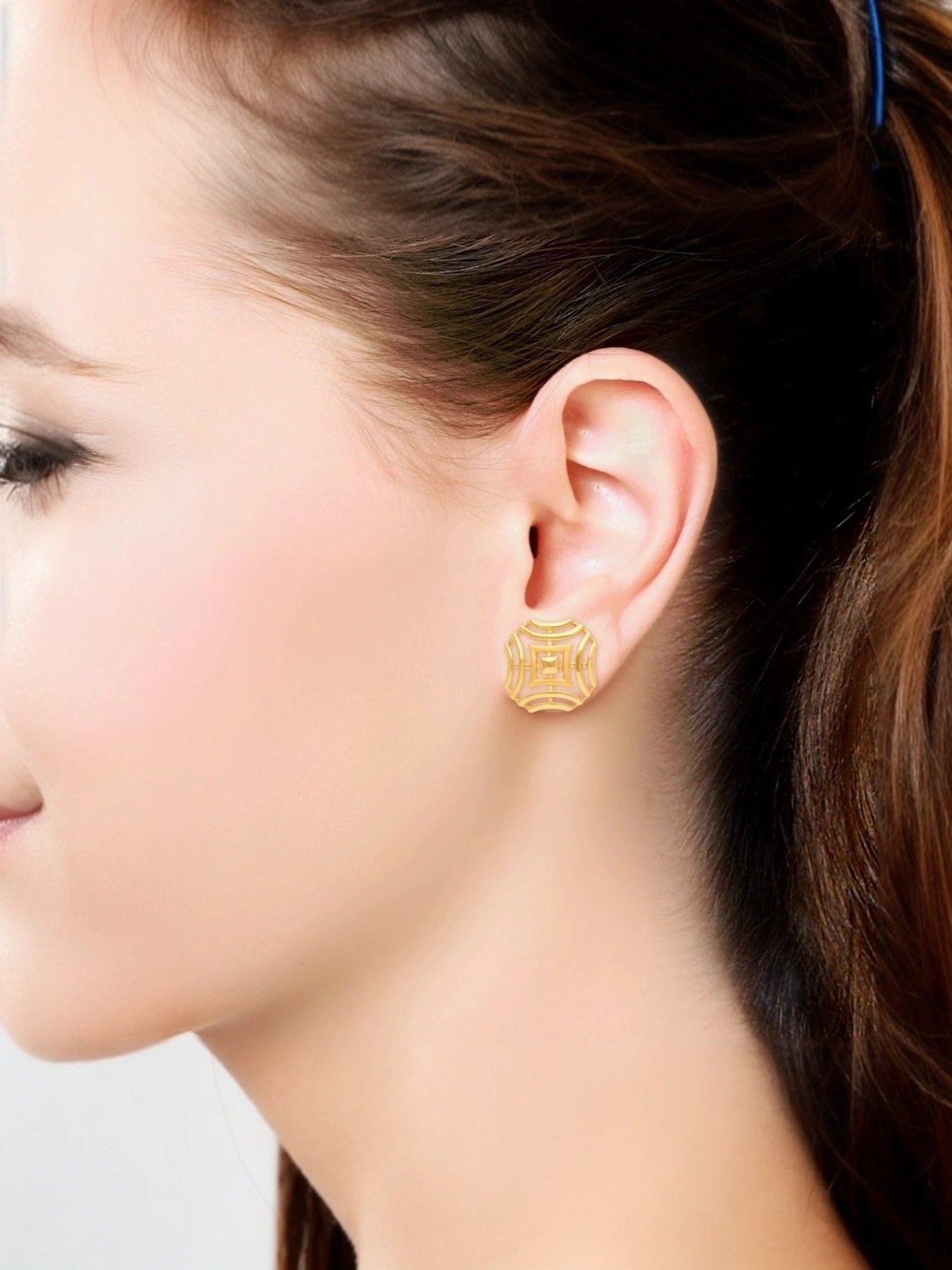 Malabar Gold and Diamonds 22k (916) BIS Hallmark Yellow Gold Earring For Women