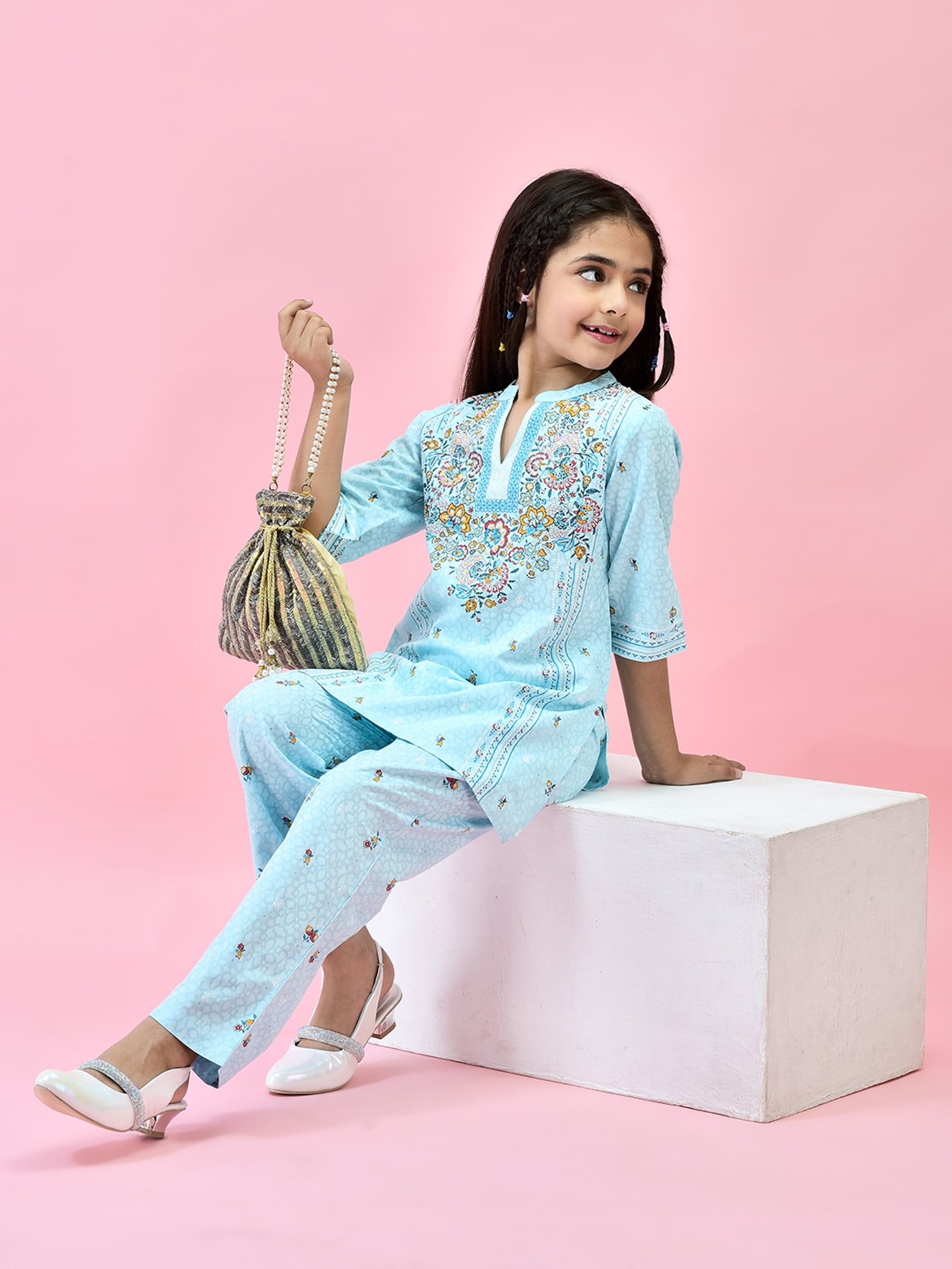 Juniper Girls Blue Floral Print Kurta With Pants