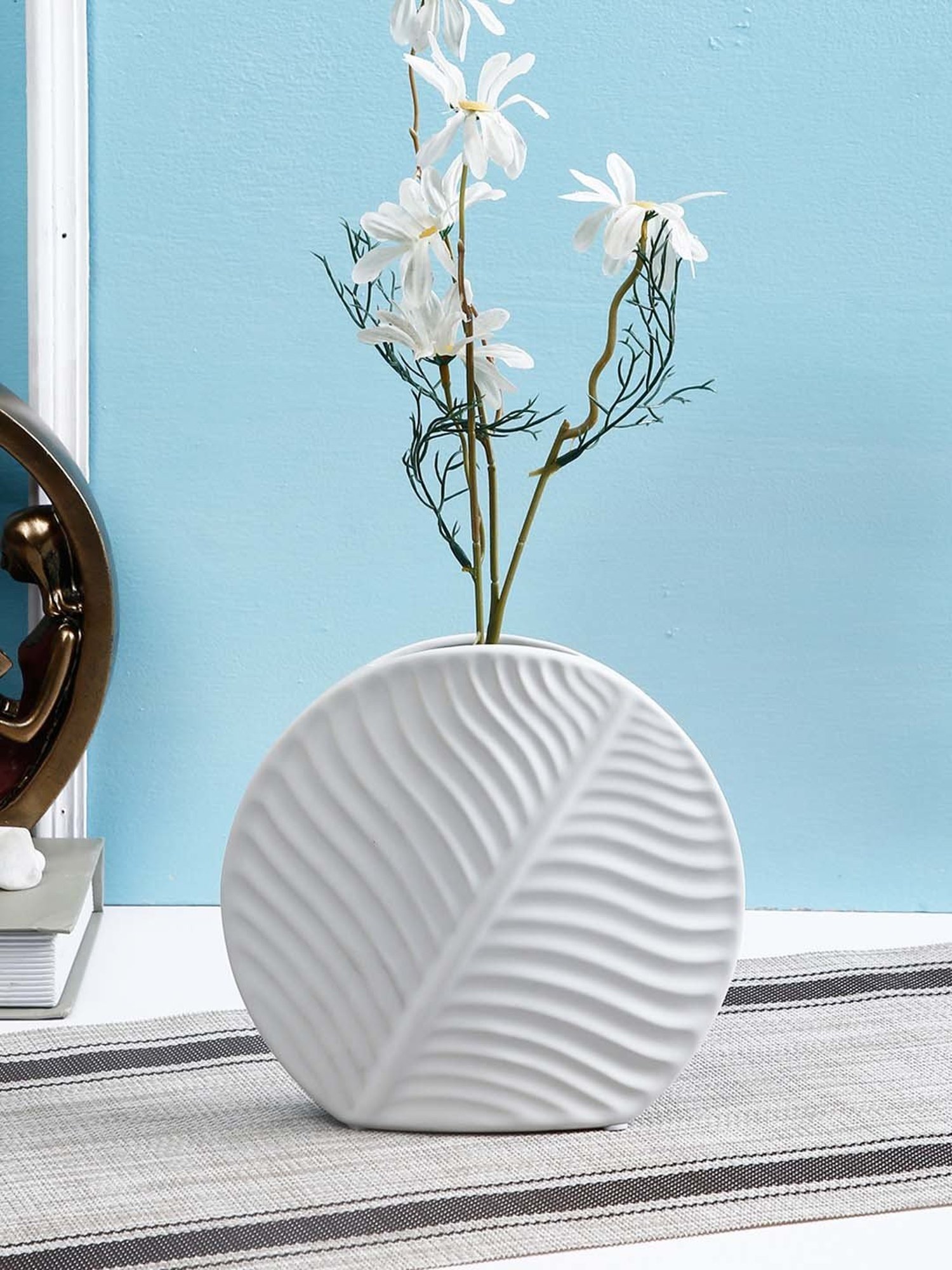 TAYHAA White Ceramic Leaf Shape Vase