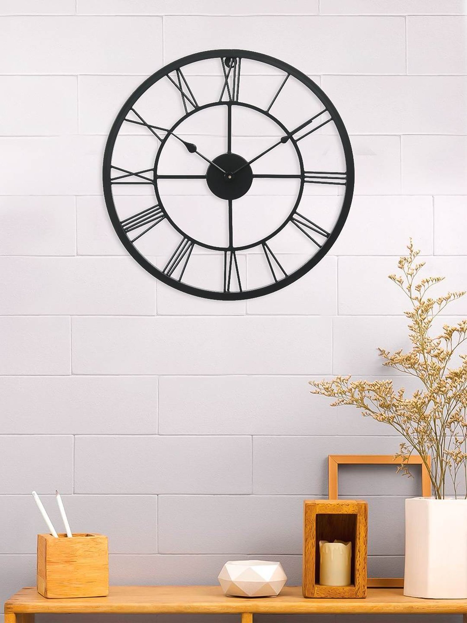CHRONIKLE Round Black Iron Wall Clock