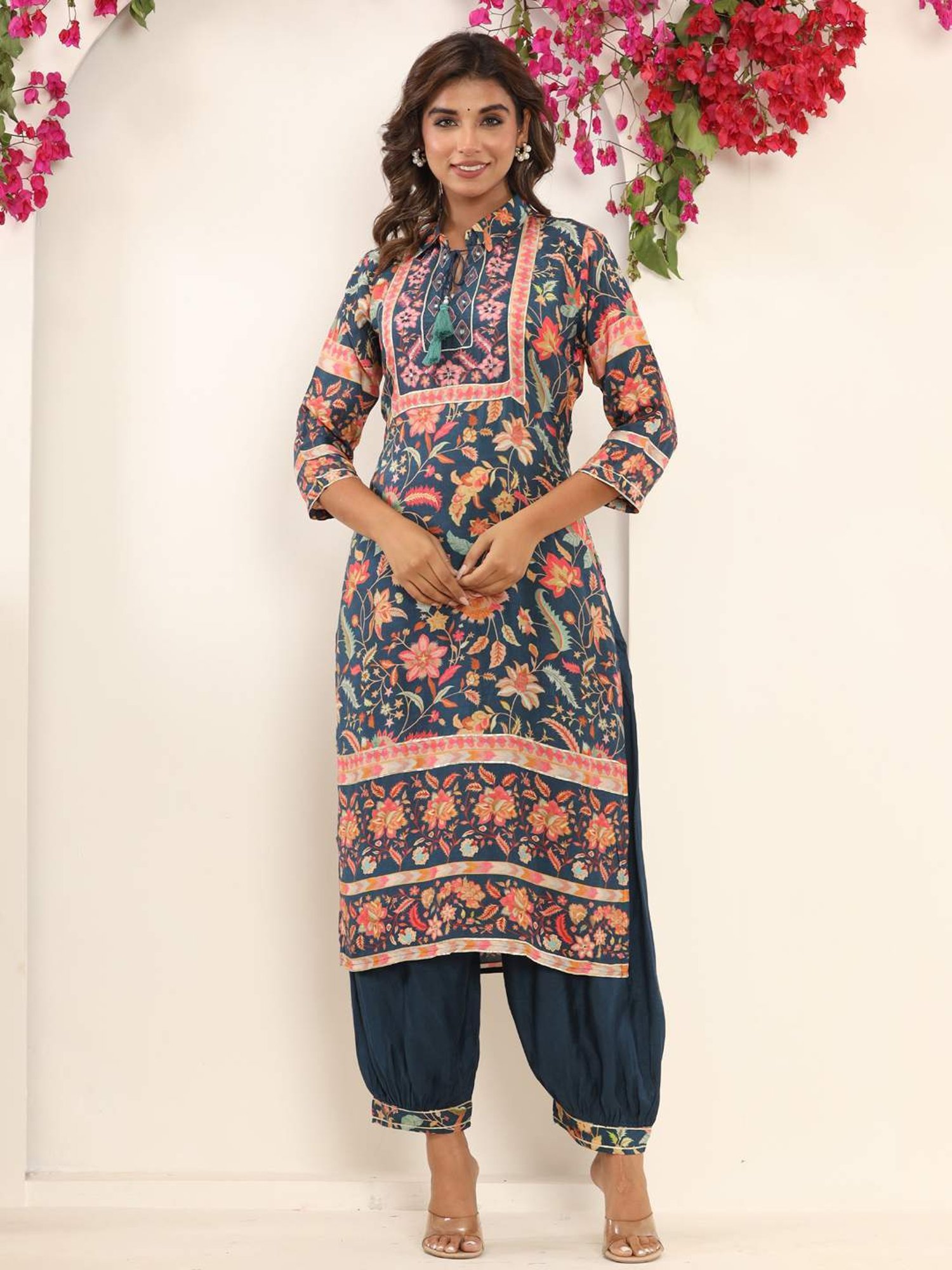 READIPRINT FASHIONS Blue Floral Print Kurta Salwaar Set