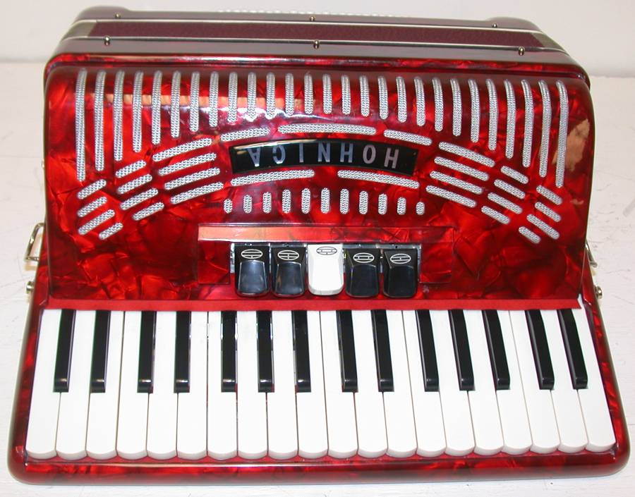 Hohner Hohnica Piano Accordion 1305, RED, 34 Keys 72 Bass, Case & Straps, NEW