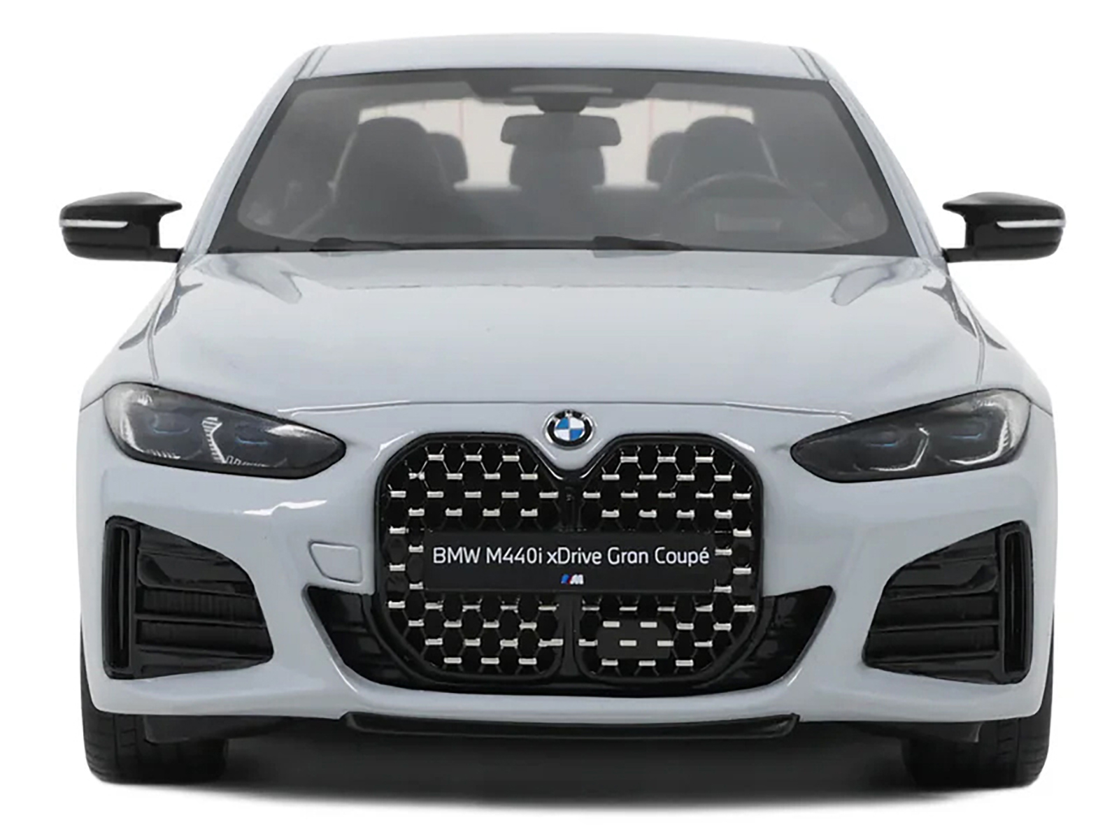 1982 BMW 323i Saturn Blue 1/18 Diecast Model Car by Minichamps