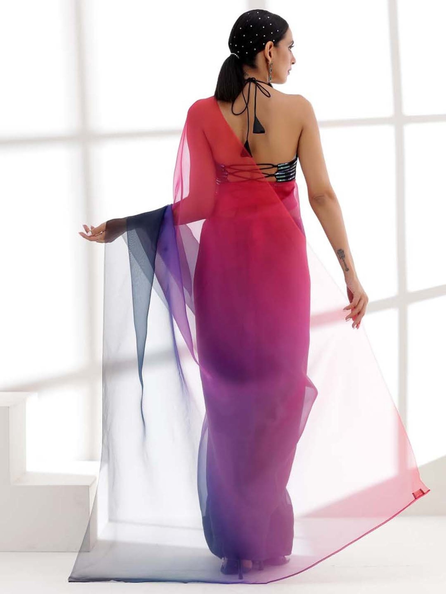 Swtantra Multicolored Organza Ombre Pattern Saree