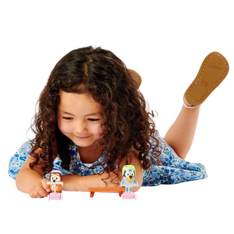 Bluey & Bingo Scooters Mini Playset