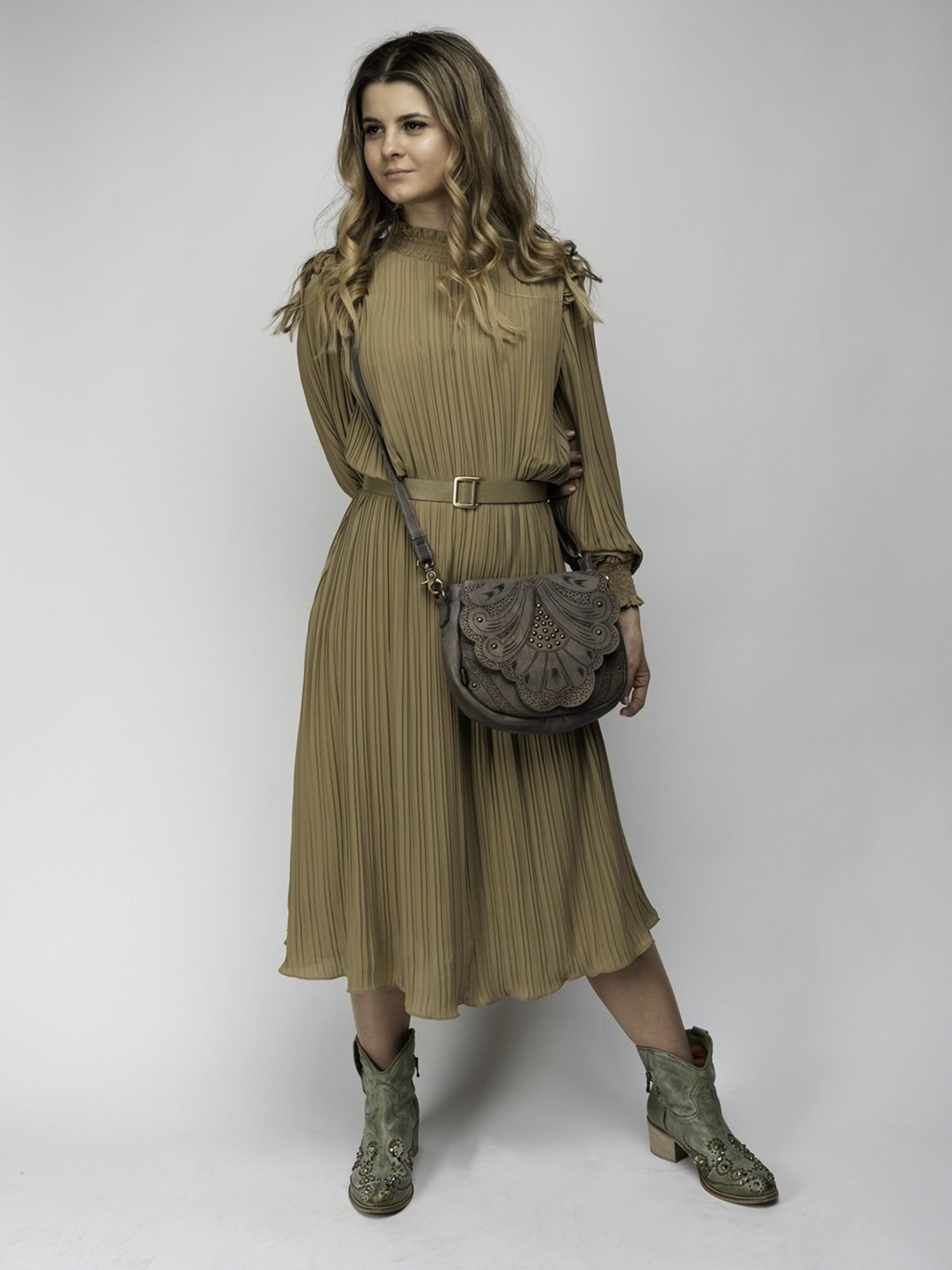 Art N Vintage Carob Grey Leather Textured Small Sling Handbag