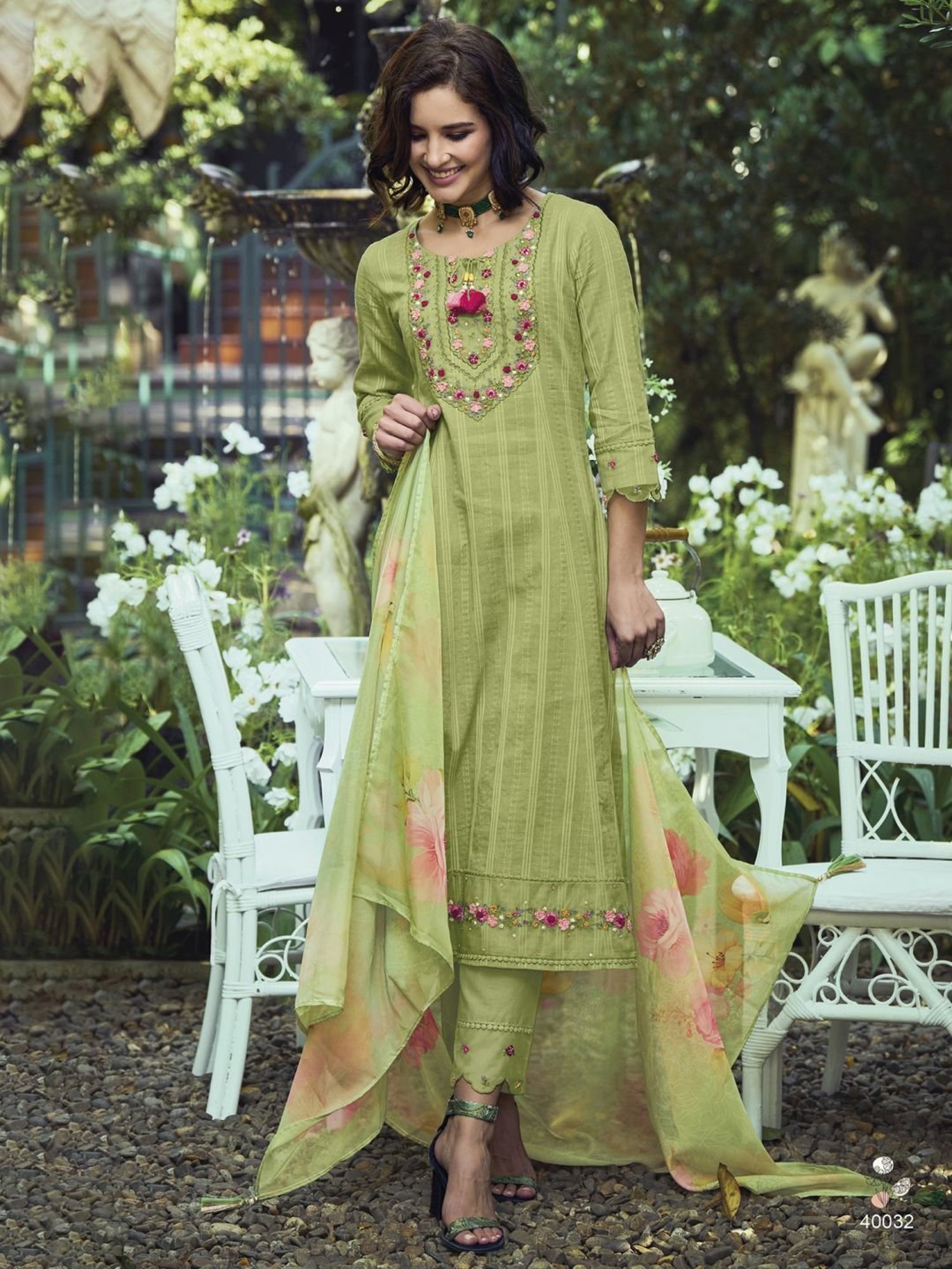 Indo Era Green Cotton Embroidered Kurta Pant Set With Dupatta