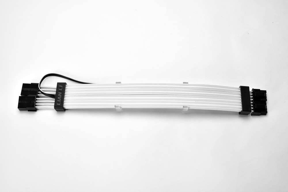 LIAN LI PW8-V2 ADDRESSABLE RGB STRIMER Plus 8-PIN, white