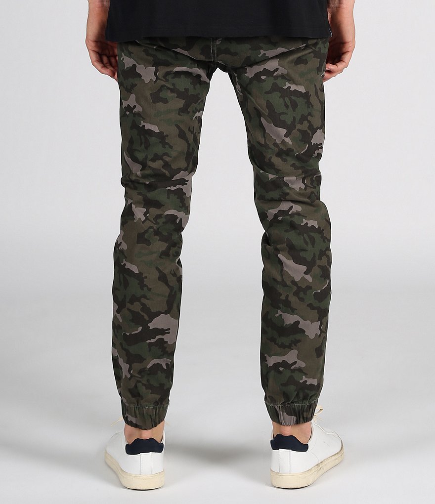 Lira Clothing Slim Fit Camo Weekend Jogger 2.0