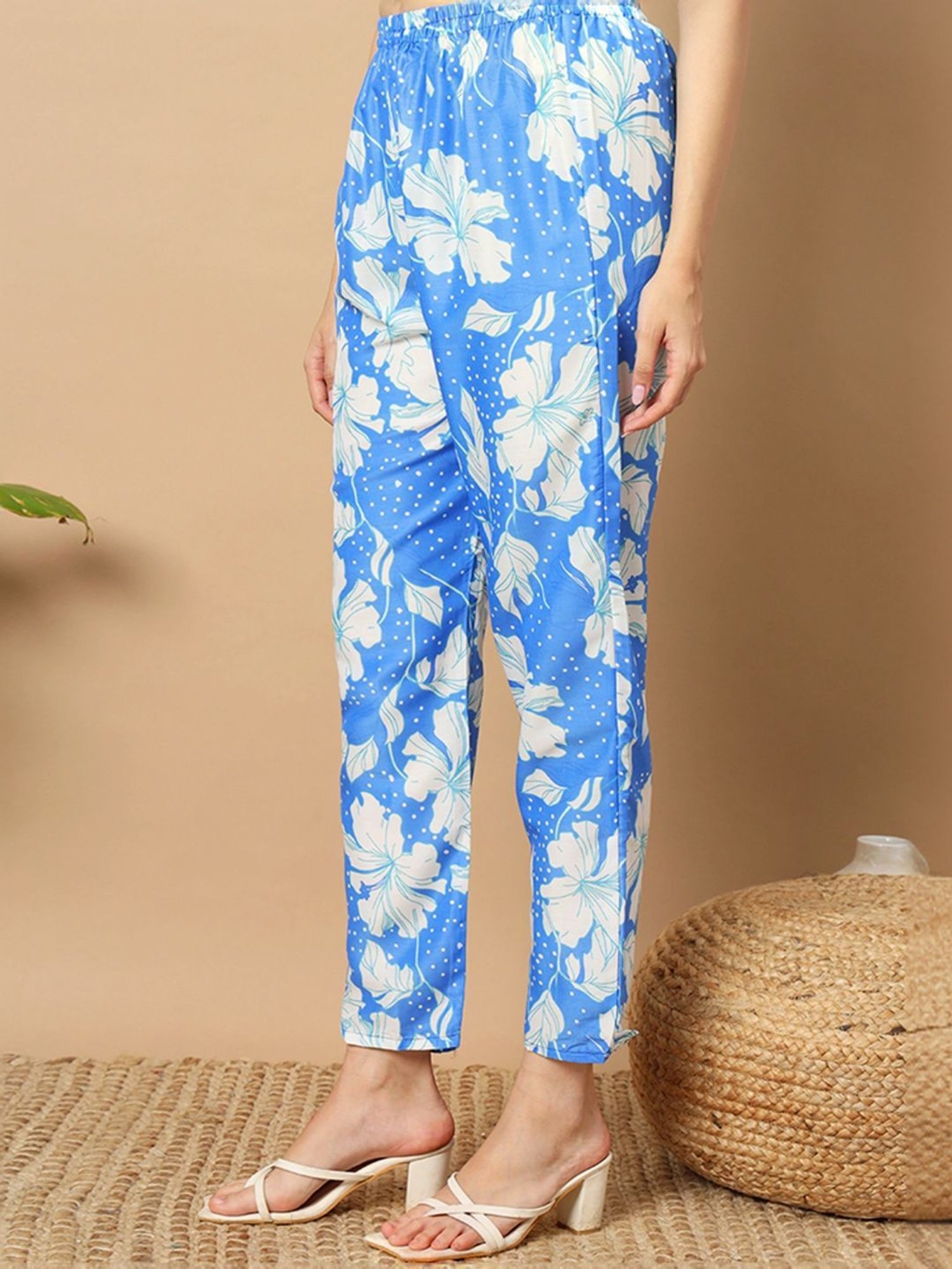 Skylee Blue Floral Print Kurta Pant Set