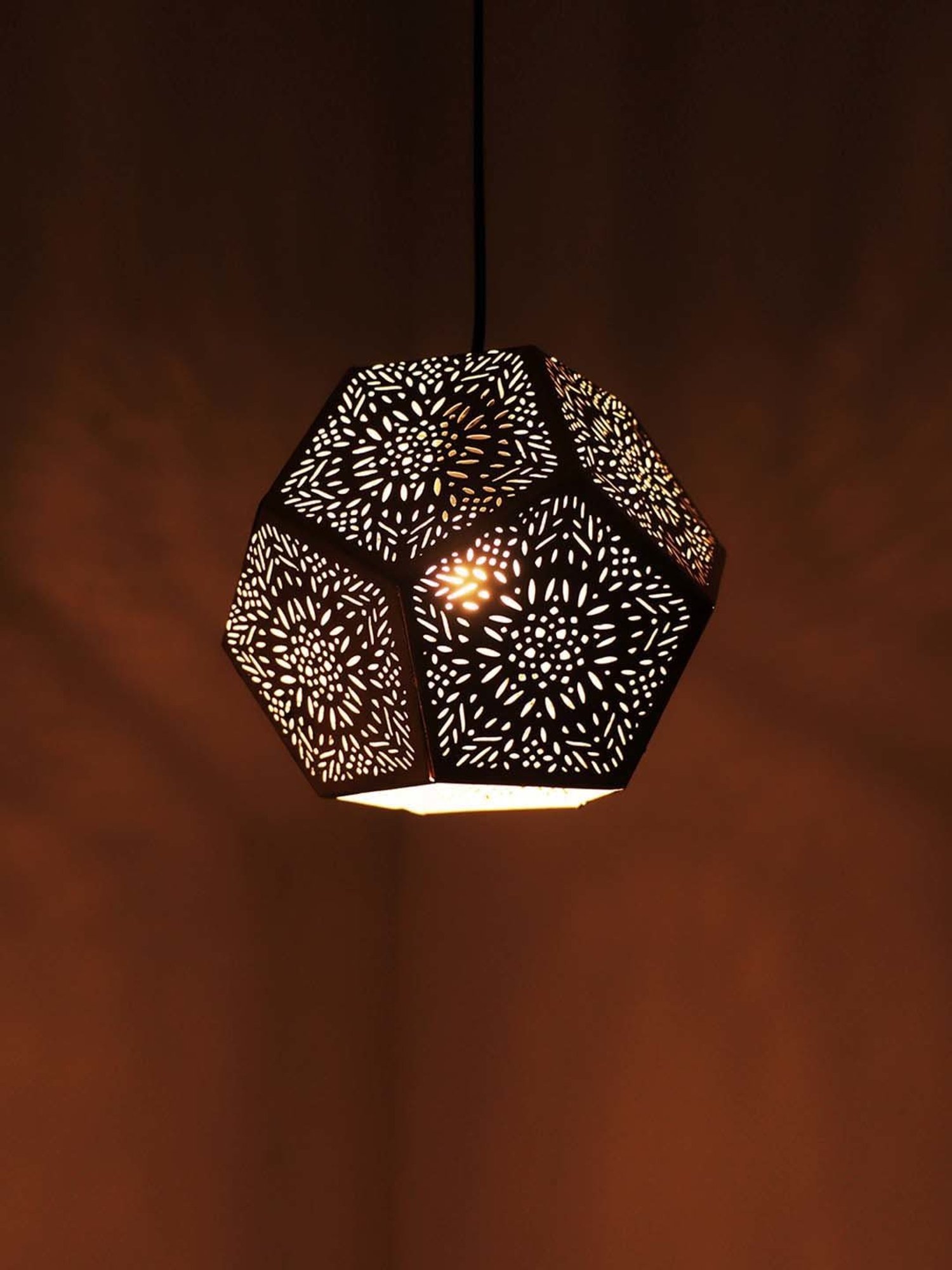 ExclusiveLane 'Moroccan Geometry' Matte Gold Iron Hand-Etched Pendant Lamp - Set of 1