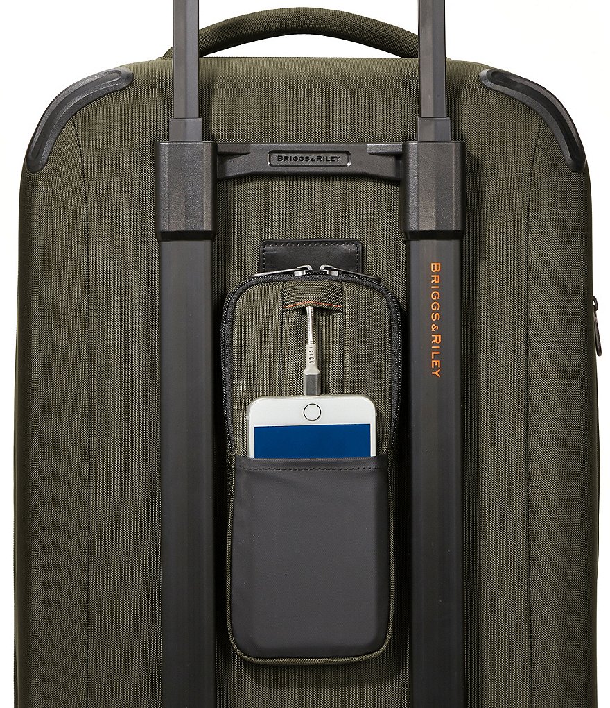 Briggs & Riley ZDX 22#double; Carry-On Expandable Spinner