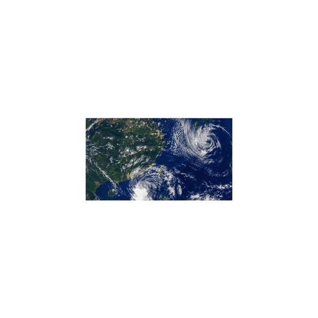 Video Wall Controller & Player 2x2 4K 3840x2160@30Hz Processor HDMI 1.4 HDCP 1.4 Support 2x2,1x2,1x4 Modes with 1 HDMI Input 4 HDMI Output