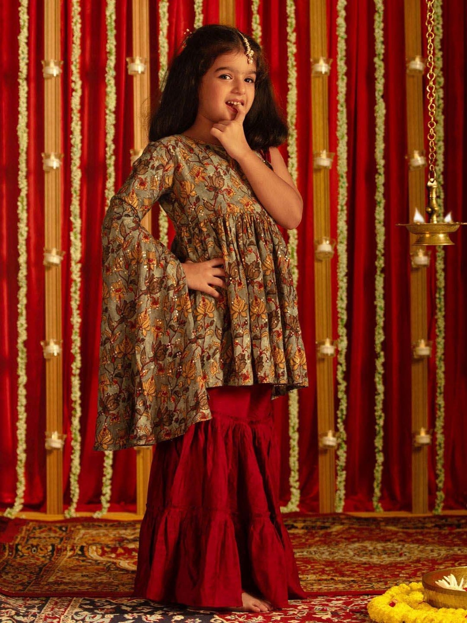 VASTRAMAY Girls Grey & Maroon Floral Full Sleeves Clothing Sets