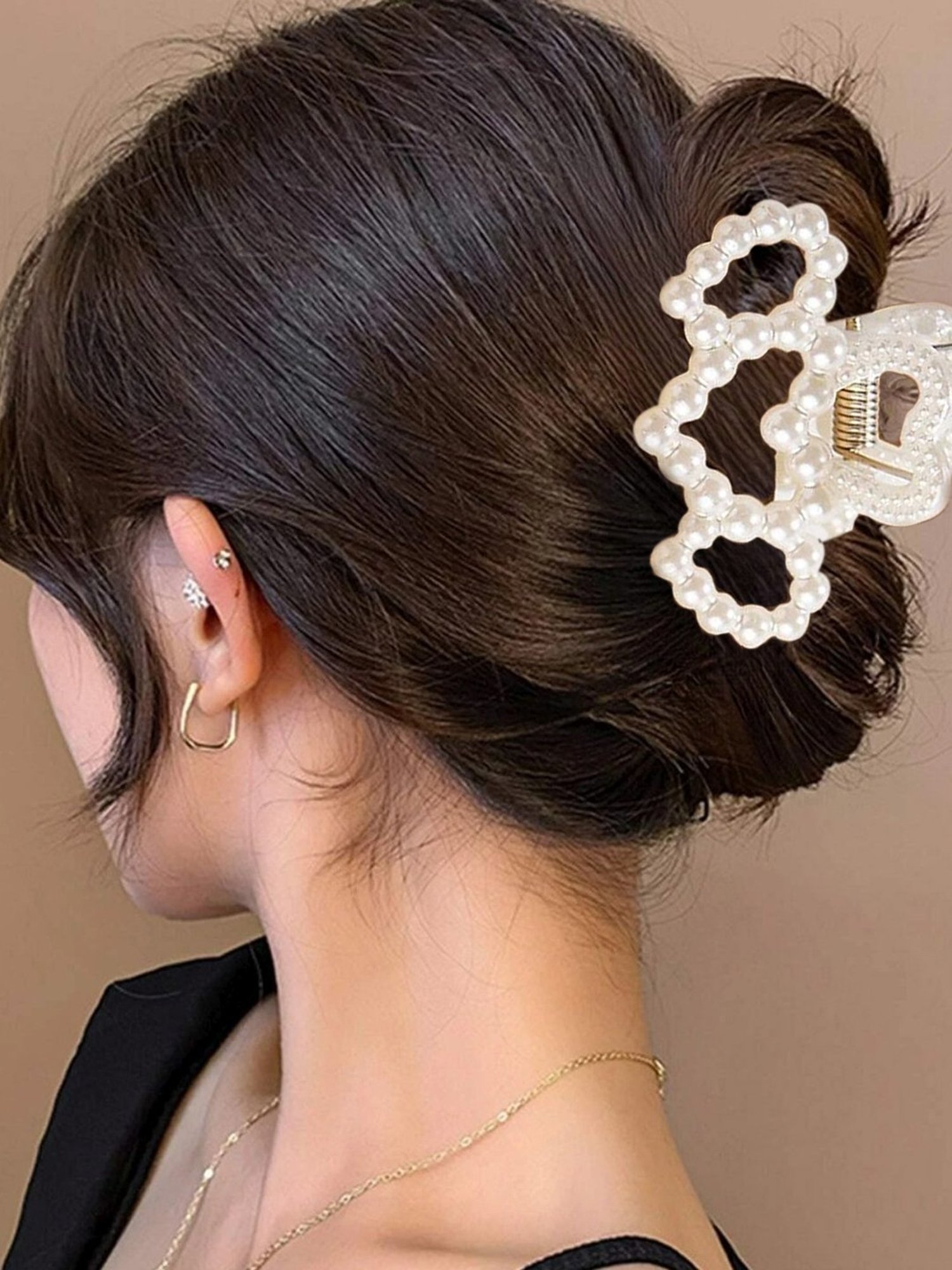 OOMPH White Pearls Heart Shape Large Big Hair Claw Hair Clip Stylish Latest
