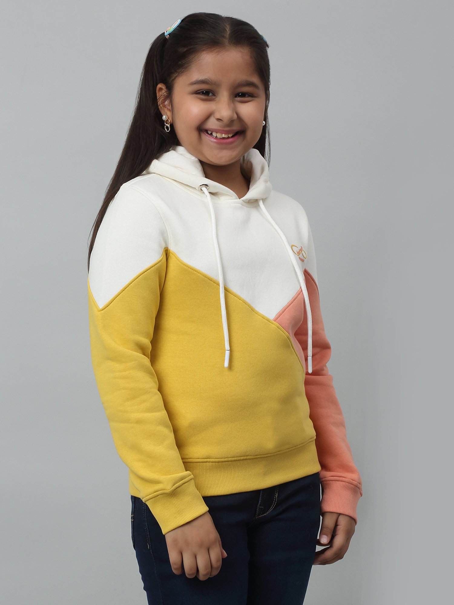 Cantabil Kids Yellow Color Block Full Sleeves Sweatshirt