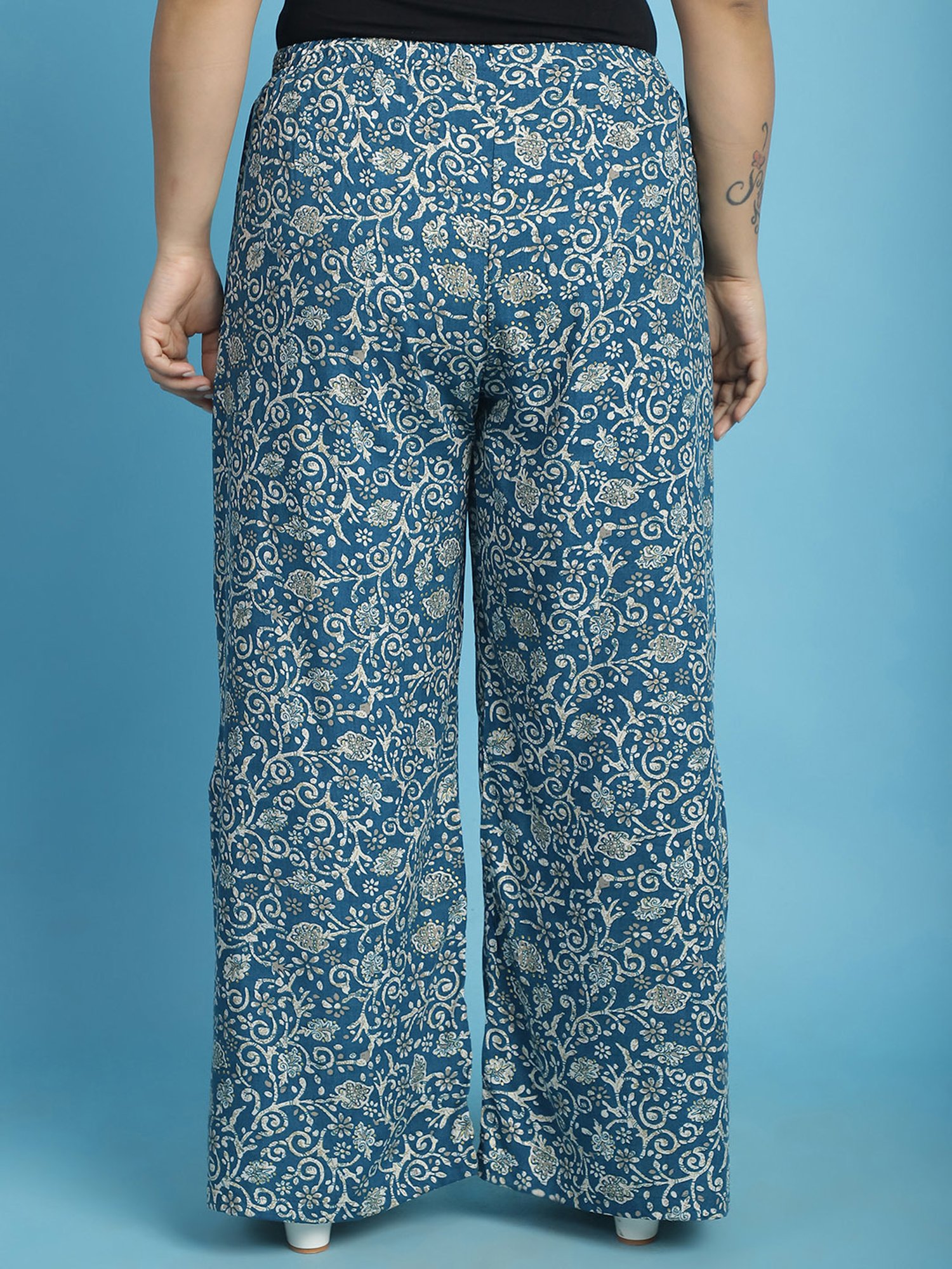 theRebelinme Teal Floral Print High Rise Regular Fit Palazzos