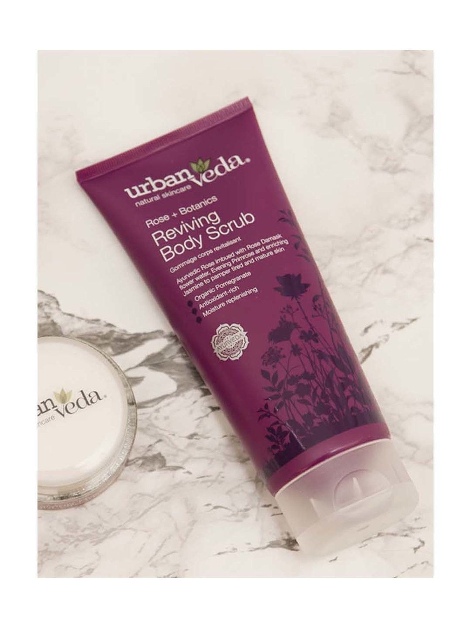 Urban Veda Reviving Rose Body Scrub - 200 ml