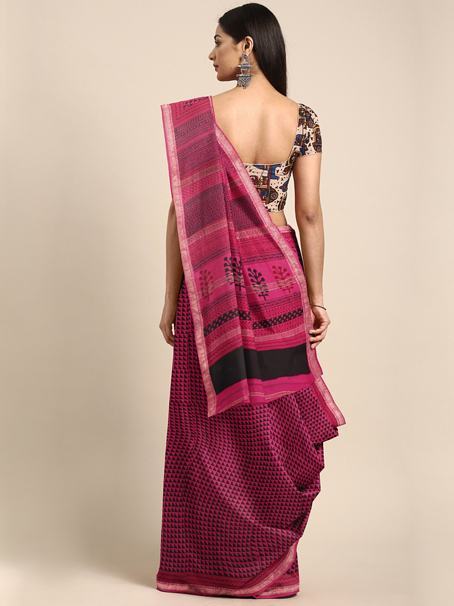 Kalakari India Pink Printed Saree With Unstitched Blouse