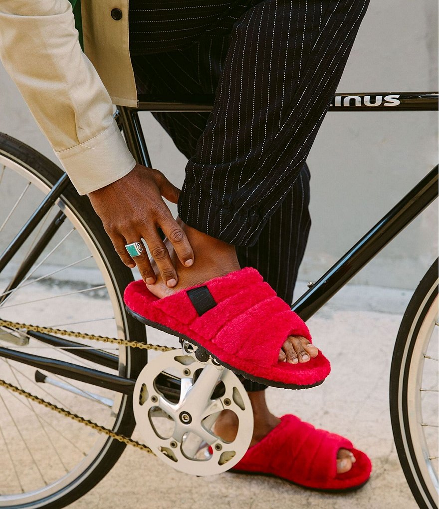 UGG&reg; Men's Scuff Logo Suede Slippers