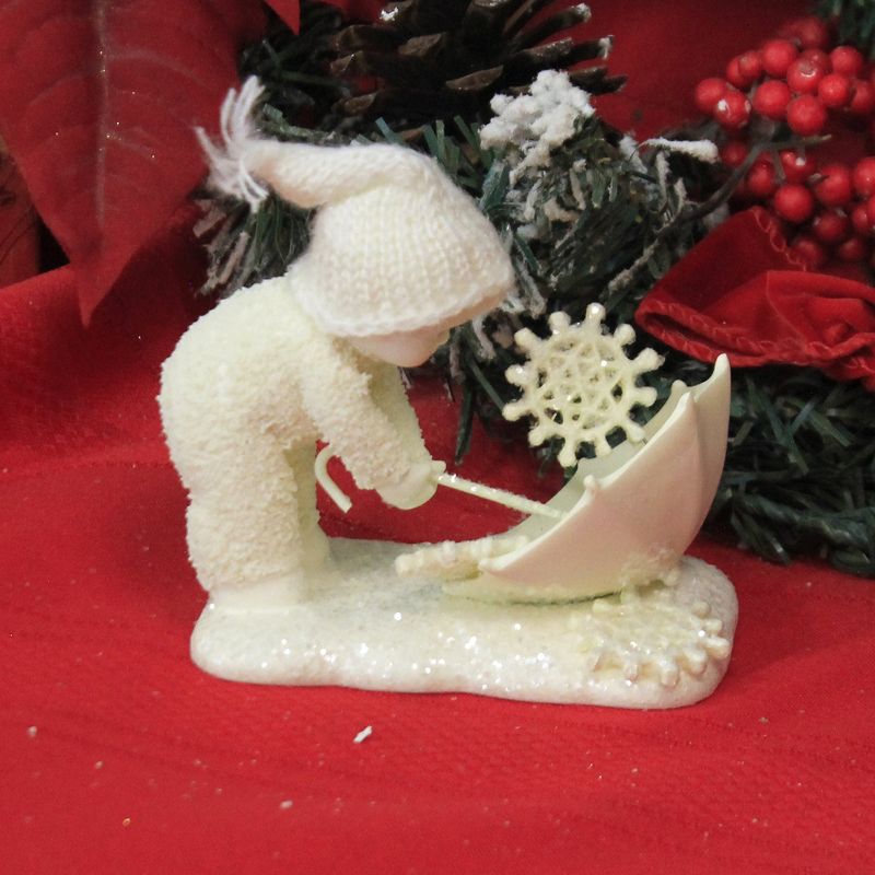 Dept 56 Snowbabies 4.0" Snow Showers Umbrella Christmas Snowflakes  -  Decorative Figurines