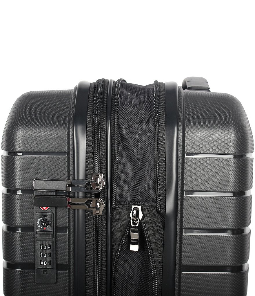 Pathfinder Resort Collection 28#double; Hardside Spinner