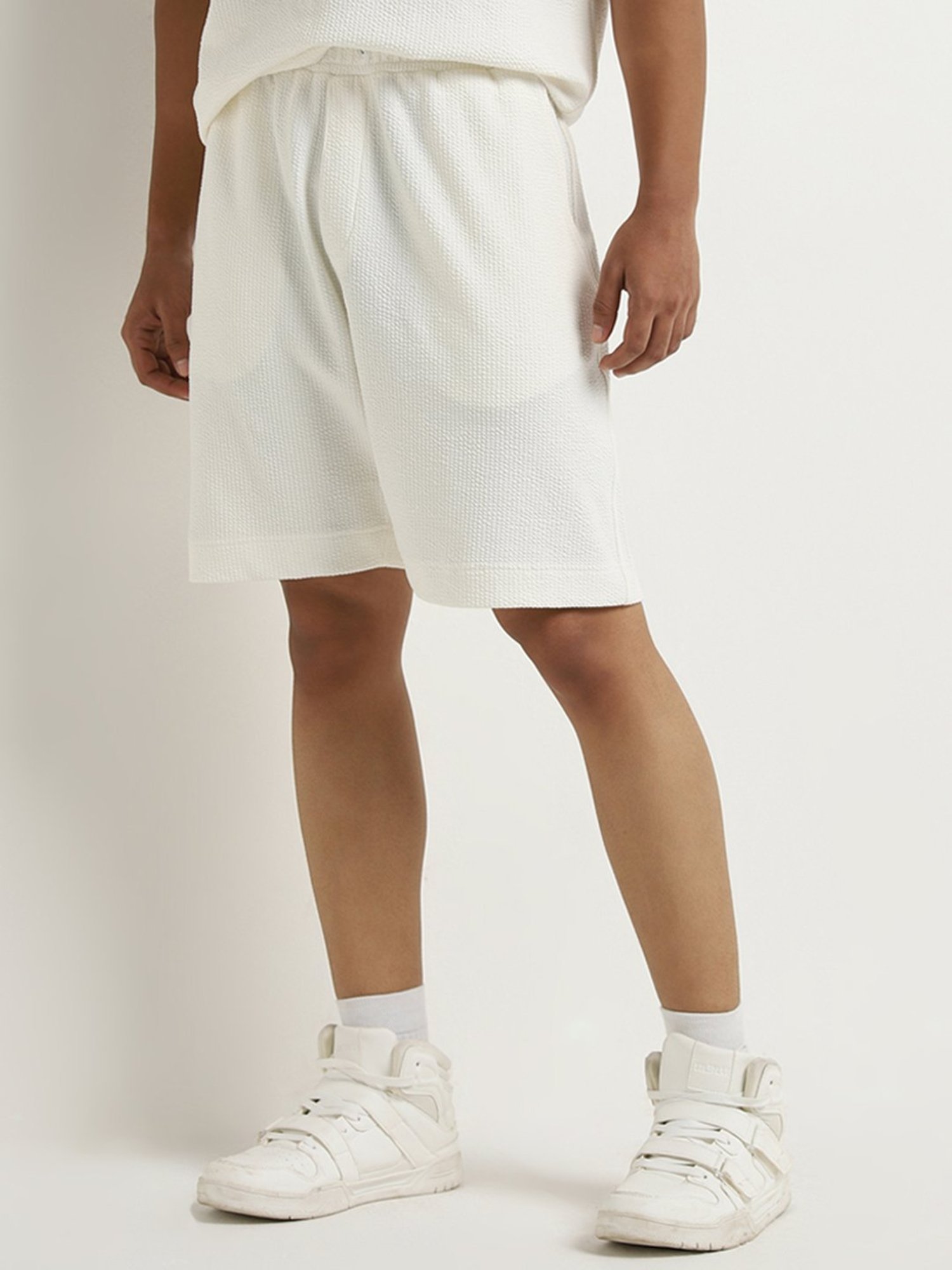 Studiofit by Westside White Popcorn Texture Relaxed-Fit Mid-Rise Shorts