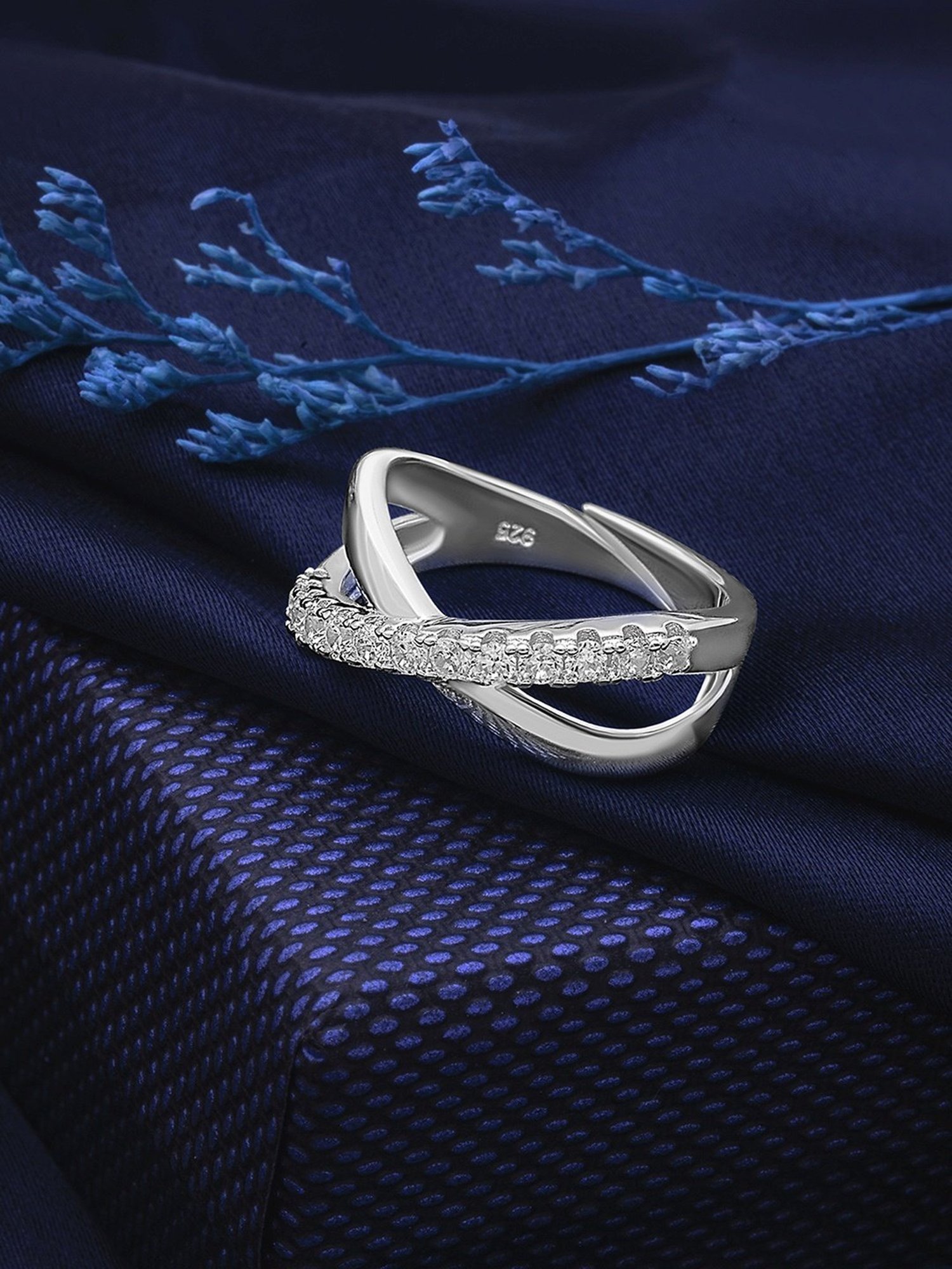 Silberry 92.5 Sterling Silver Crossroad Ring