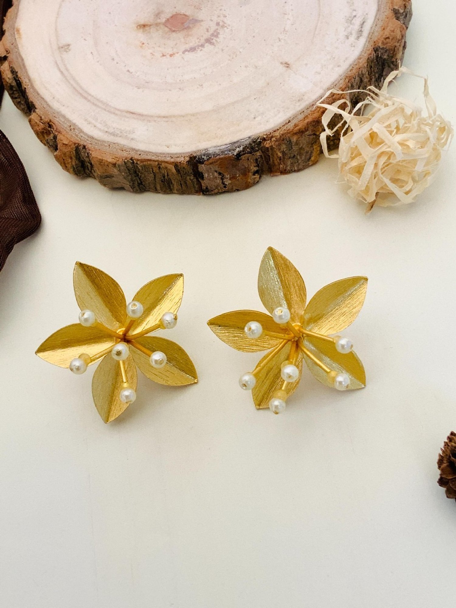 Abdesigns Enchanting Gold-Plated Stud Earrings