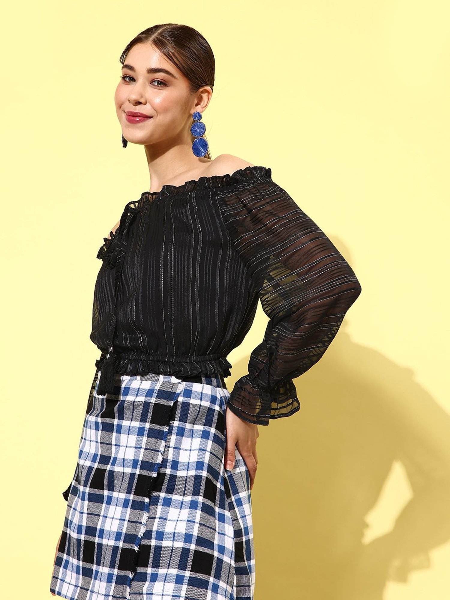 QUIERO Black Textured Top