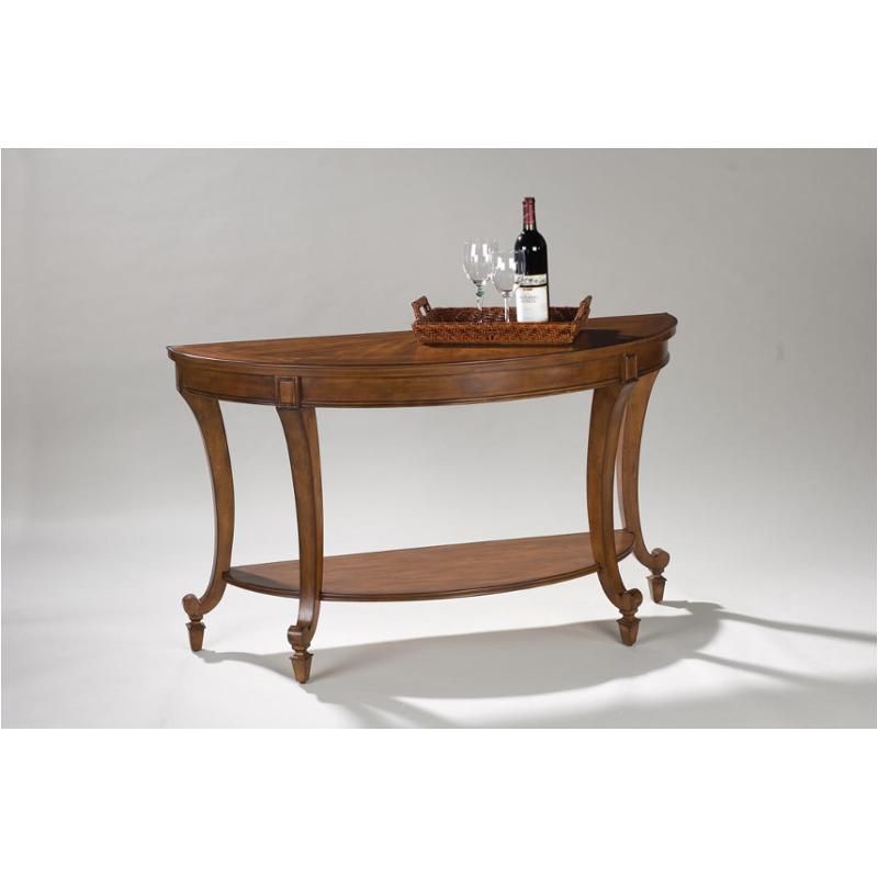 Aidan Wood Demi Sofa - Magnussen Home Furnishings