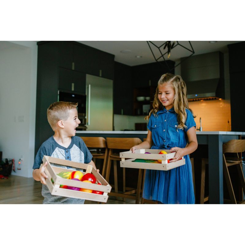 Chuckle & Roar Farmer's Market Food Role Play Set