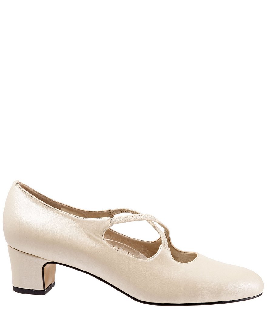 Trotters Jamie Leather Cross Over Band Block Heel Pumps