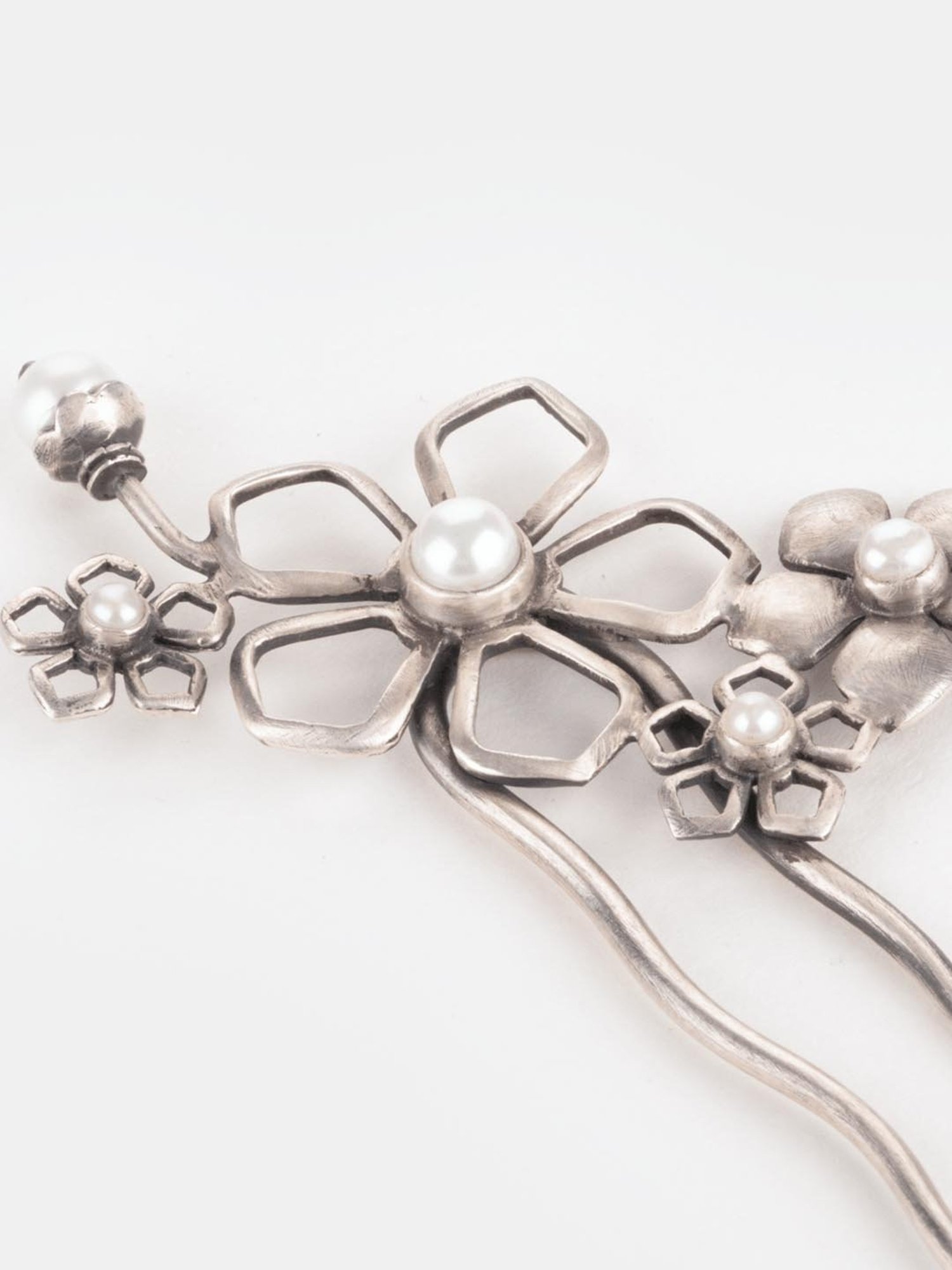 Shaya 92.5 Sterling Silver Freshwater Pearls Betty F Bunstick for Women