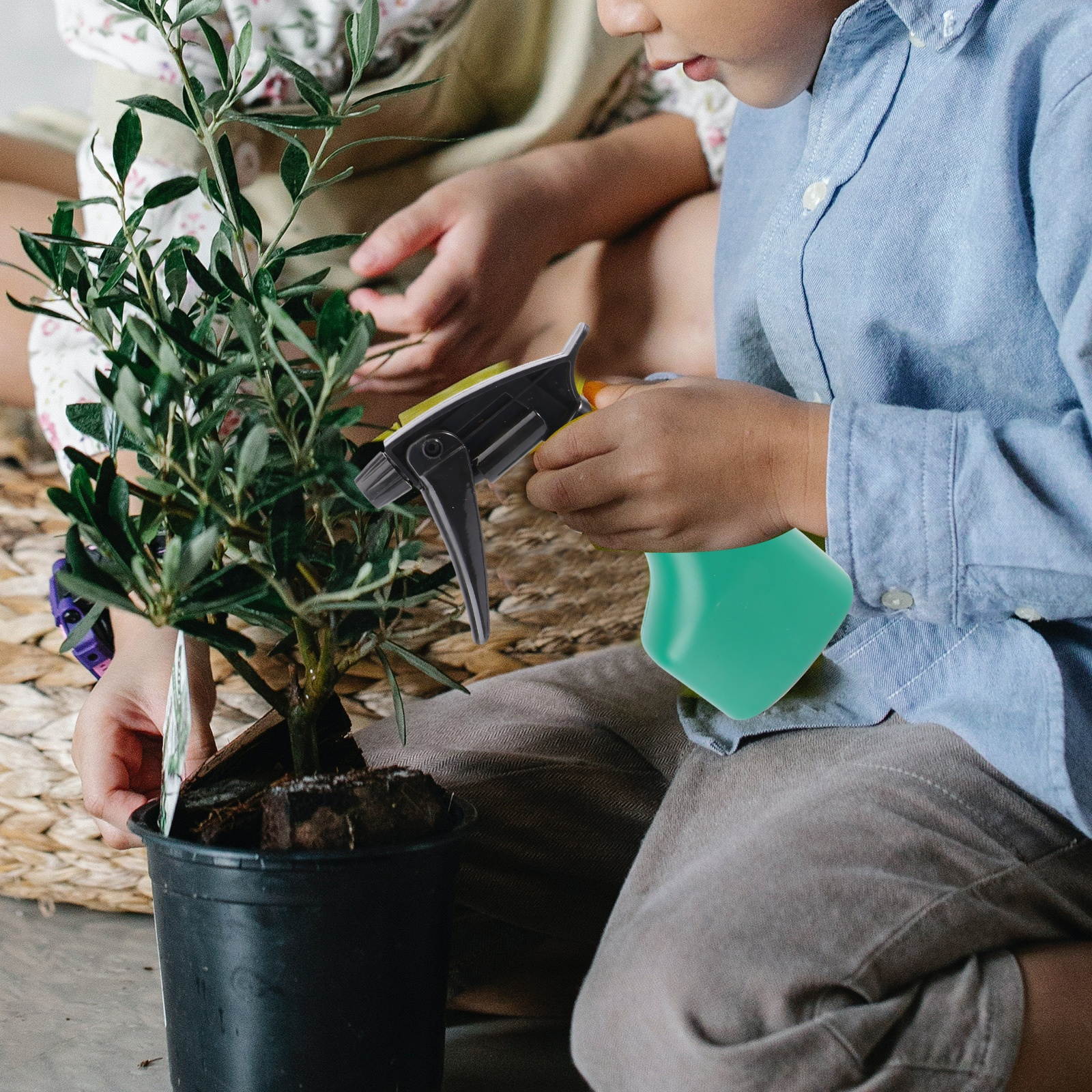 10 Pcs Garden Tools Set Case Garden Tool Kit with Anti-rust Shovel Scissor Harrow Water Sprayer and Case