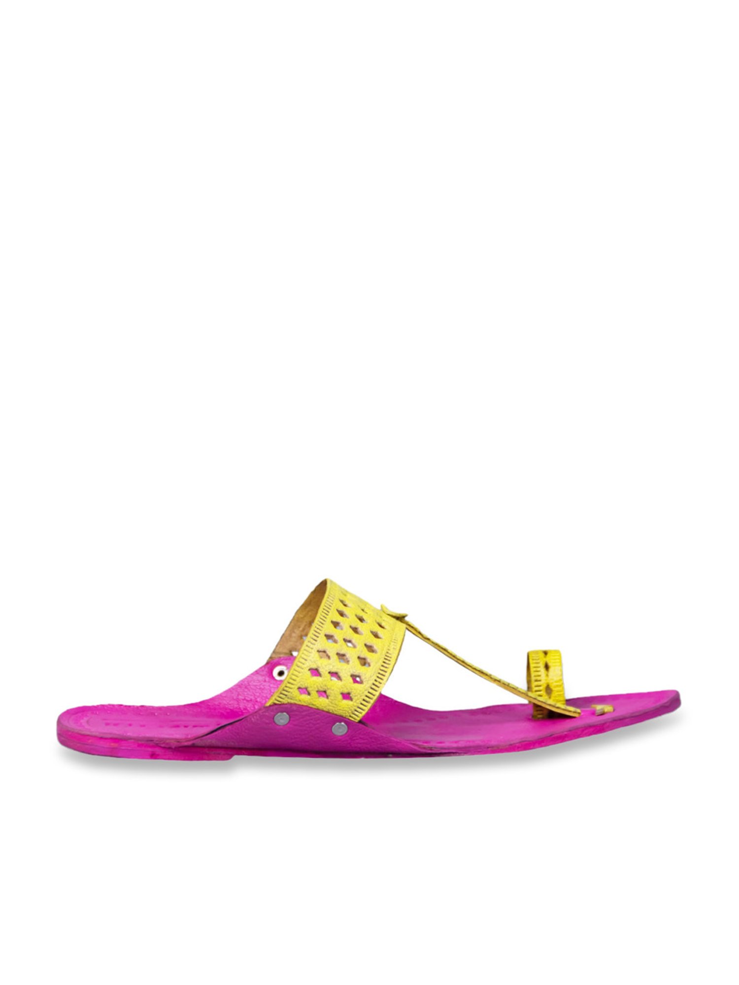 Kalapuri Women's Yellow Kolhapuri Sandals