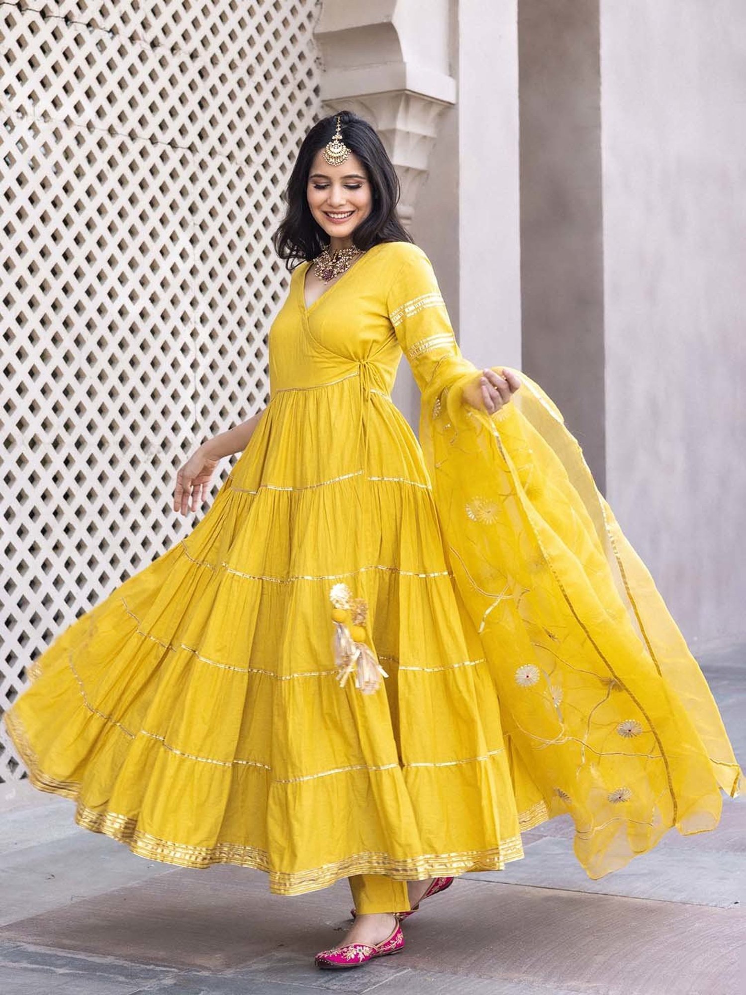AACHHO Yellow Dahabi Gotapatti Cotton Suit Set