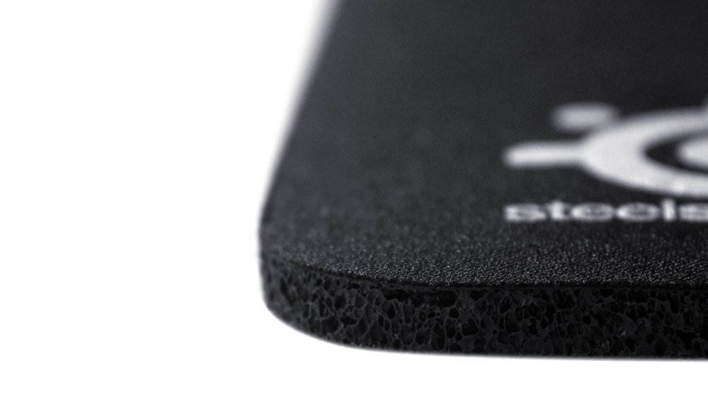 SteelSeries QcK Gaming Surface - Medium Thick Cloth - Best Selling Mouse Pad of All Time - Peak Tracking and Stability - Smooth cloth surface high quality Gaming Mousepad -Mouse pad mat - Black