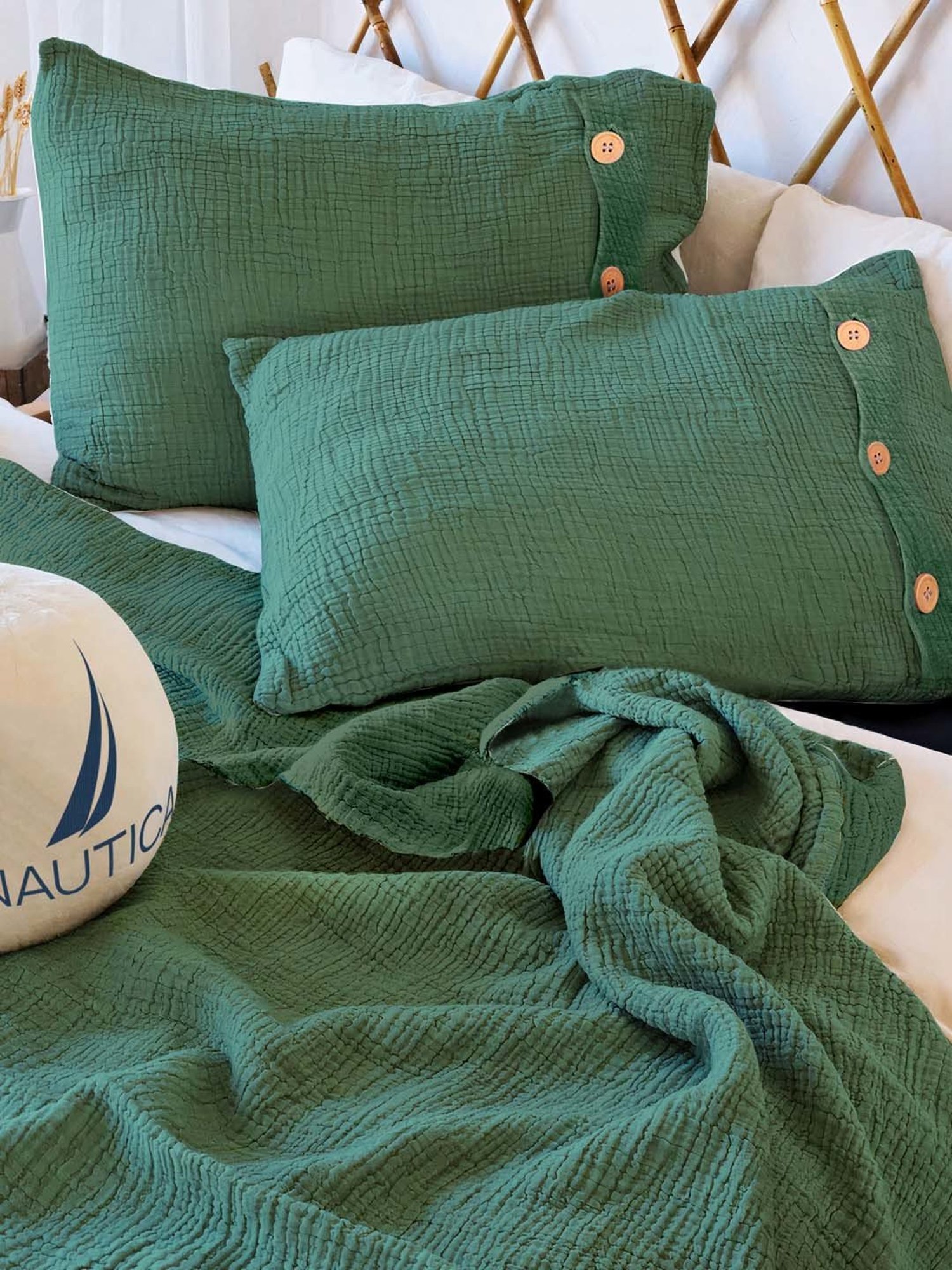 Nautica Ocean Ripples Green 350 TC Cotton King Bedsheet with 2 Pillow Covers